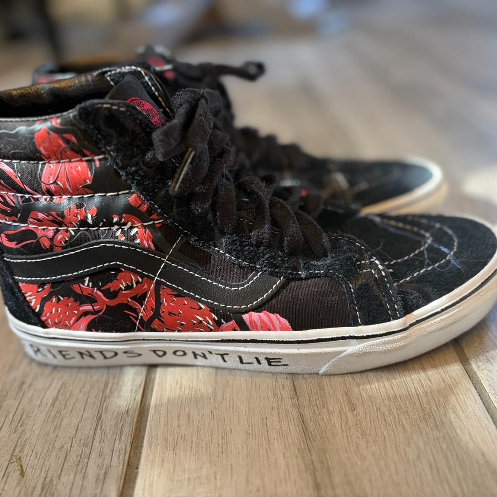 Limited Edition 2022 Vans x Stranger Things Sk8-Hi Sneakers - like new